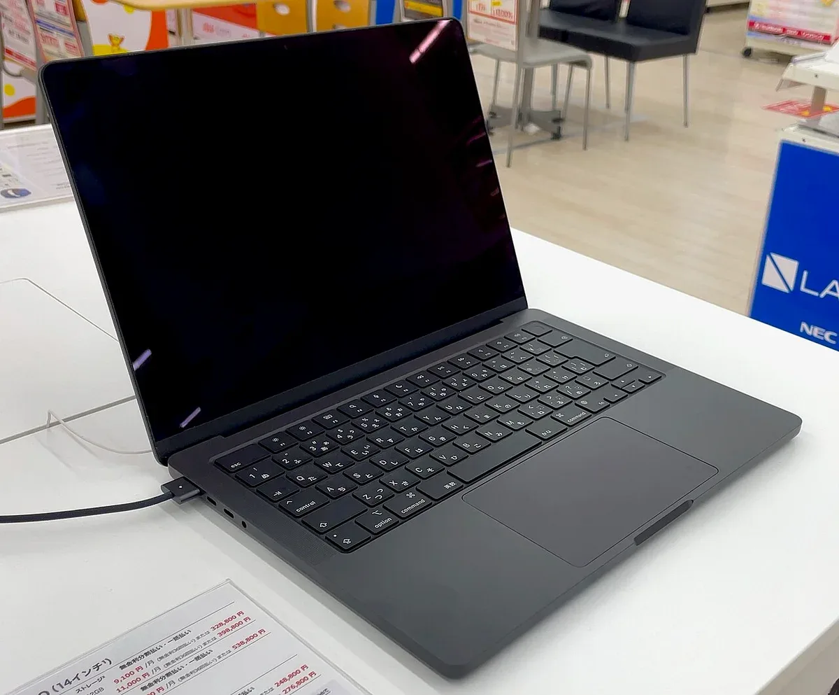 MacBook Pro 14