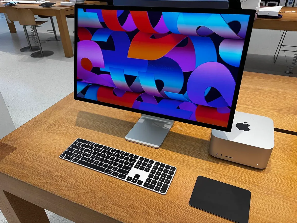 Apple Studio Display